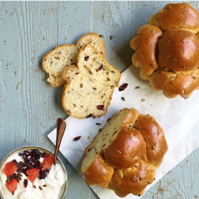 BIO brusinková brioška s naklíčeným žitem